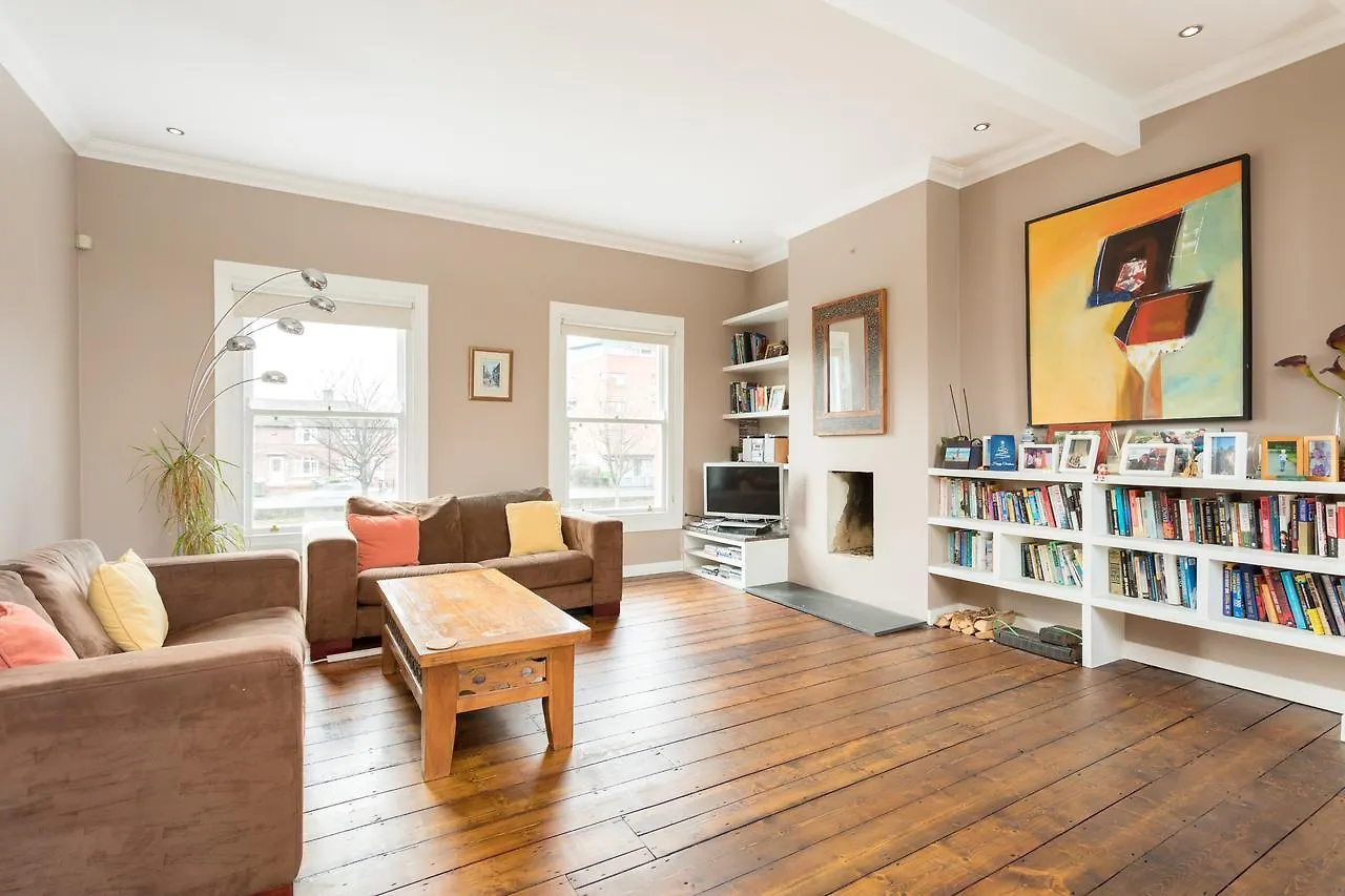 Modern 2 Bedroom Dublin Home 0*,  Irsko